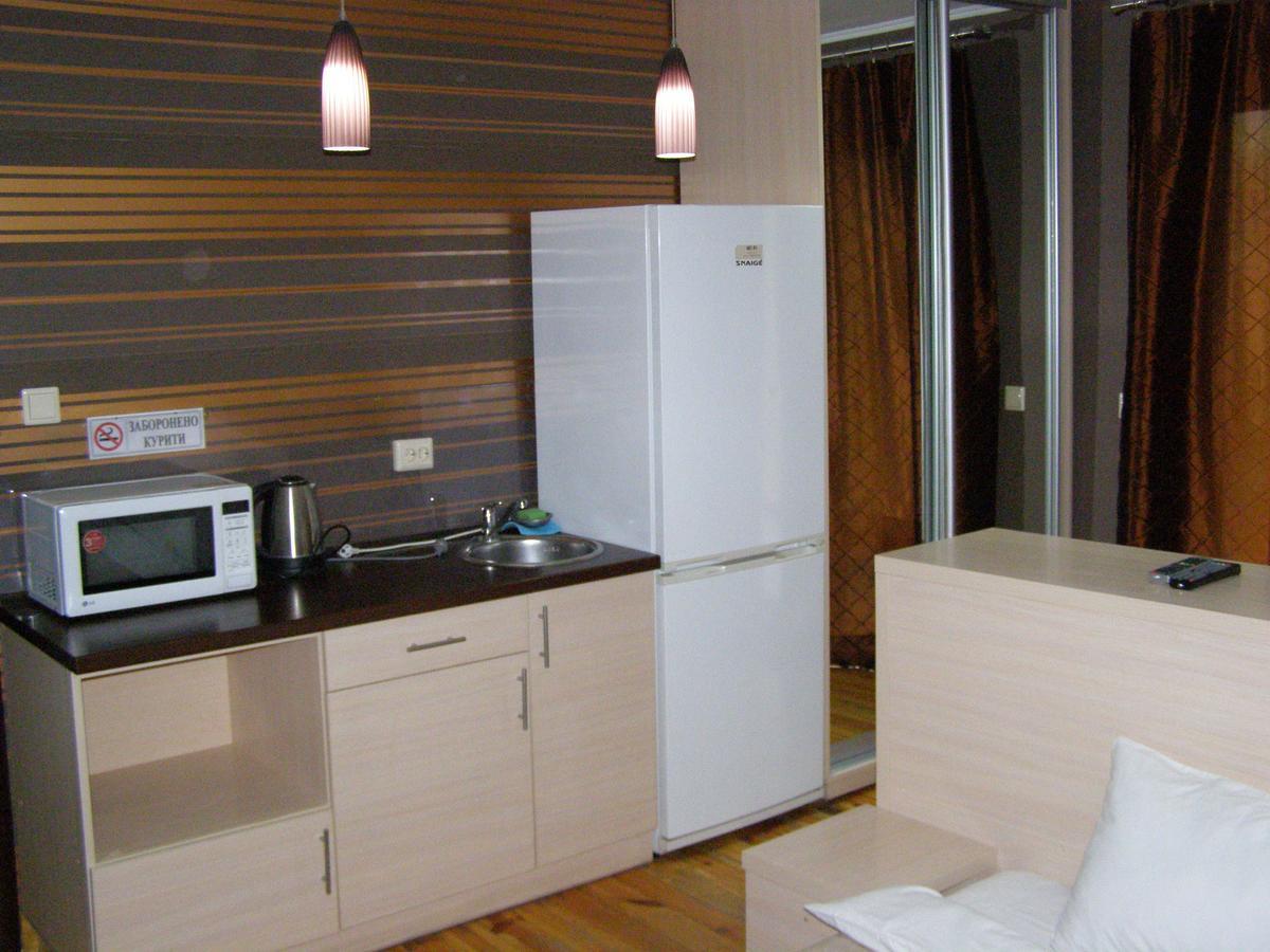 Sadok Hotel Kyiv Exterior photo